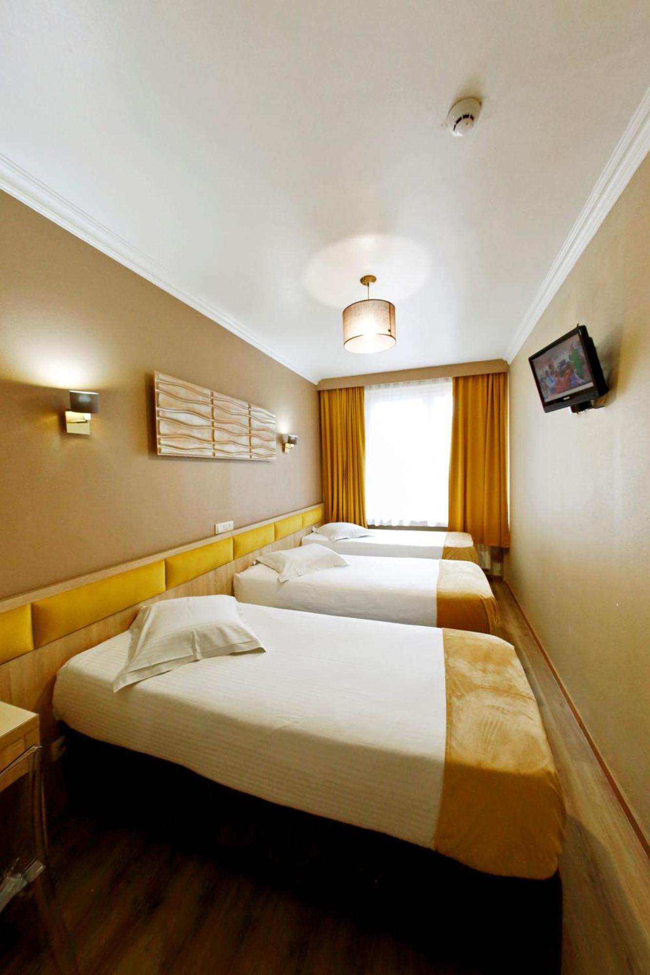 Hotel De France Saint-Gilles Экстерьер фото